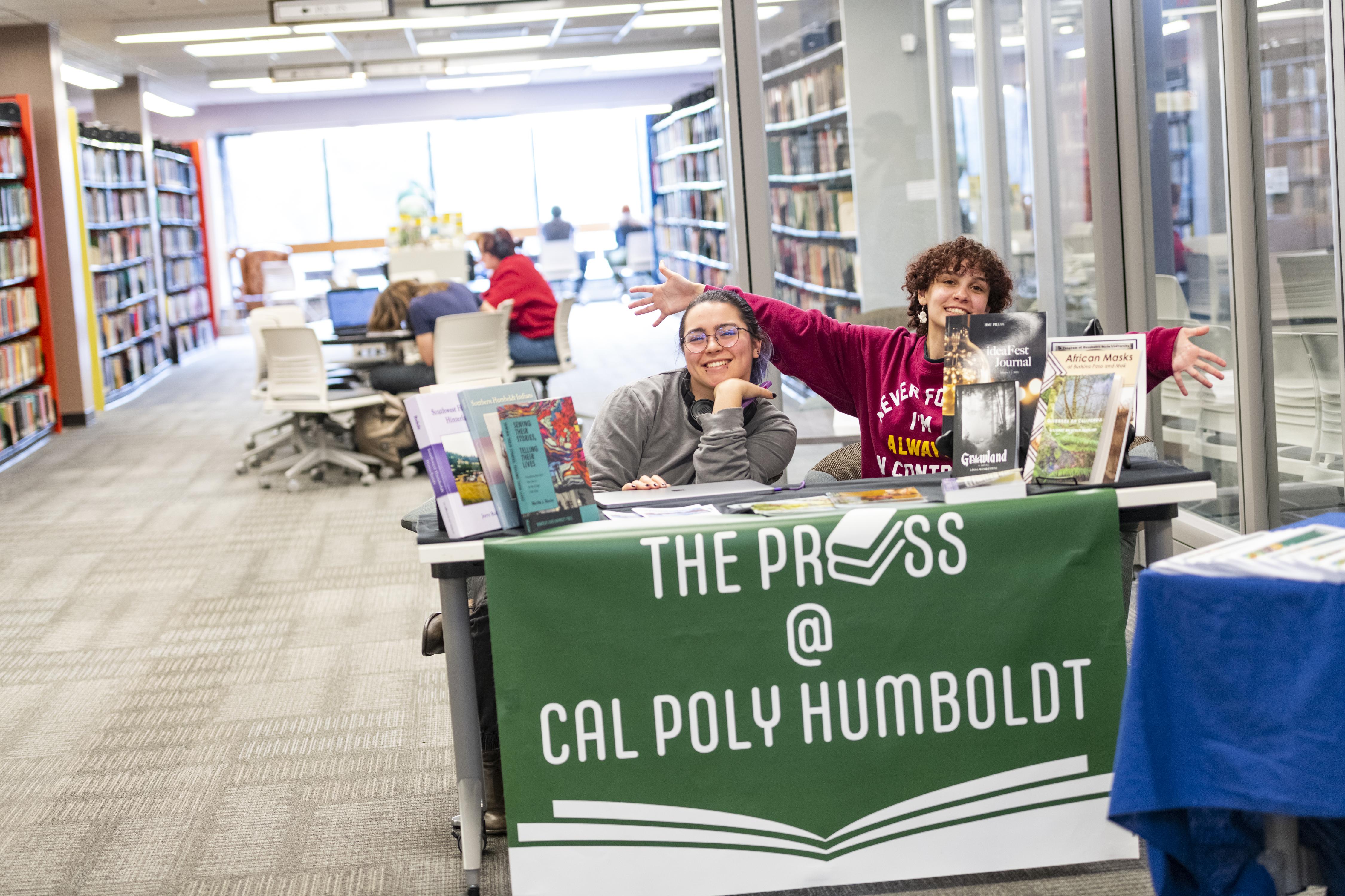 press students tableing